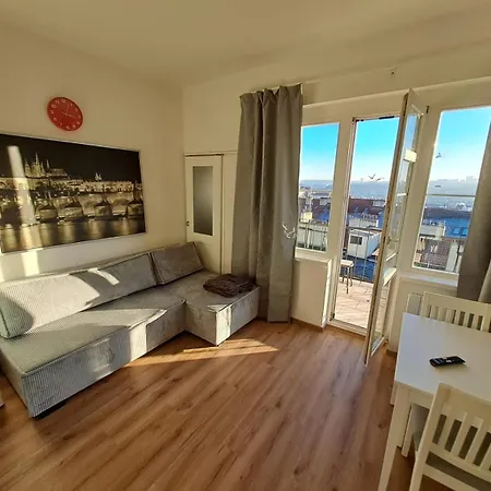 Skyline Terrace Flat *