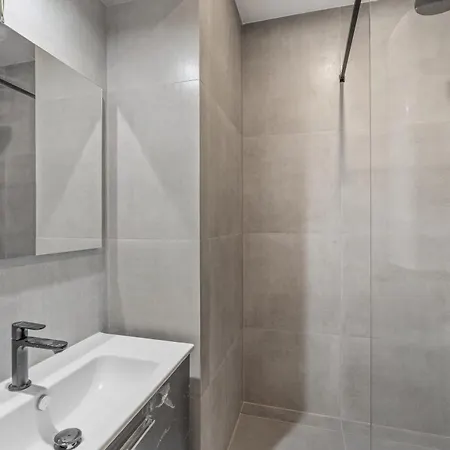 Skyline Terrace Flat 아파트