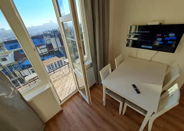 Skyline Terrace Flat
