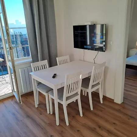 Skyline Terrace Flat