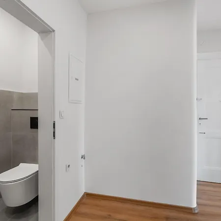 Skyline Terrace Flat * Prag